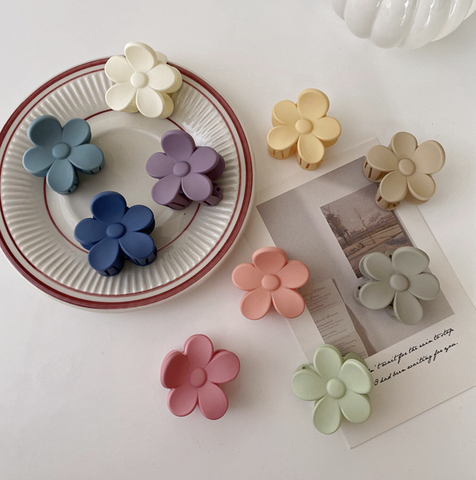 Matte 1.5" Mini Flower Hair Clip